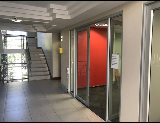 182M² OFFICE TO LET IN TYGER VALLEY